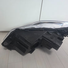 Load image into Gallery viewer, Mercedes-Benz W207 E200 E260 HID Xenon RIGHT headlight OEM GENUINE A2078200259