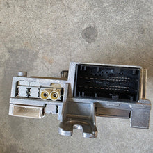 Load image into Gallery viewer, 2019 - 2024 BMW X3 G01 F91 G20 G30 G12 F90 Radio Audio Signal Receiver Processor