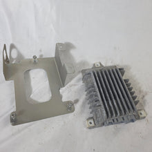 Load image into Gallery viewer, Maserati GranTurismo S M145 OEM Bose Audio Radio Amplifier Amp &amp; Bracket 230520