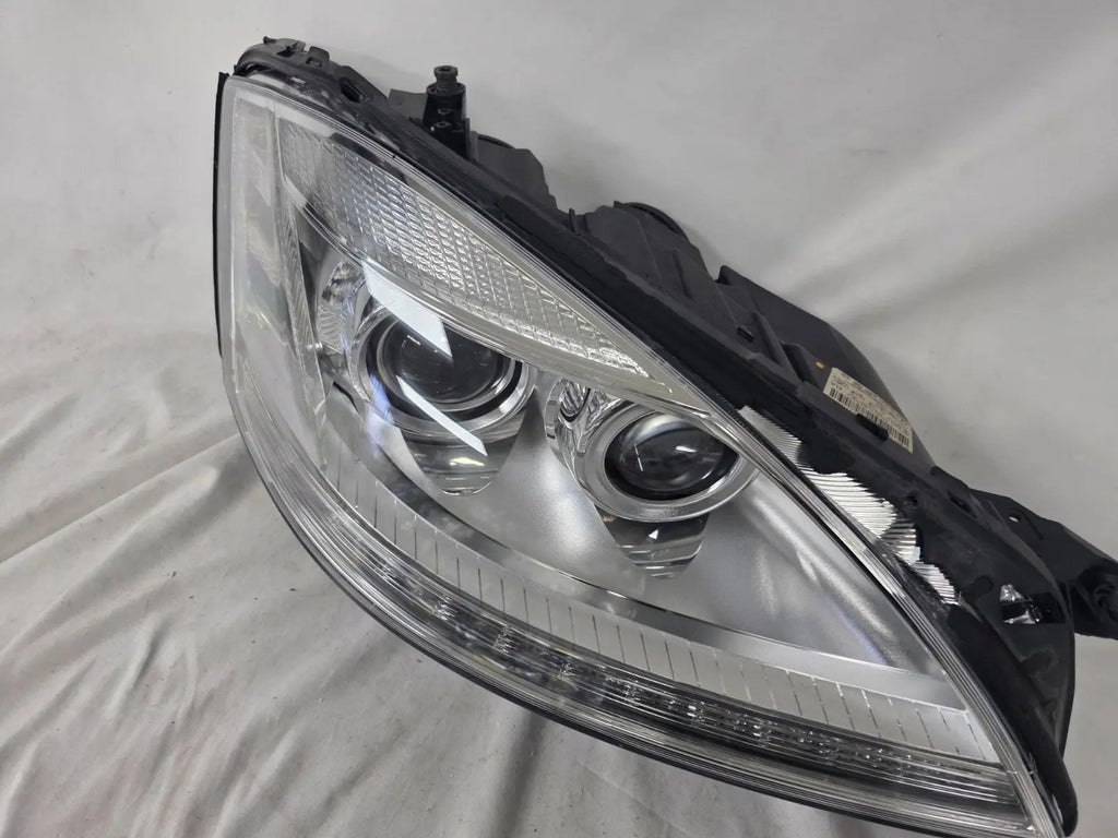 MERCEDES BENZ S-CLASS W221 ADAPTIVE BI-XENON Headlight RIGHT OEM A2218200639